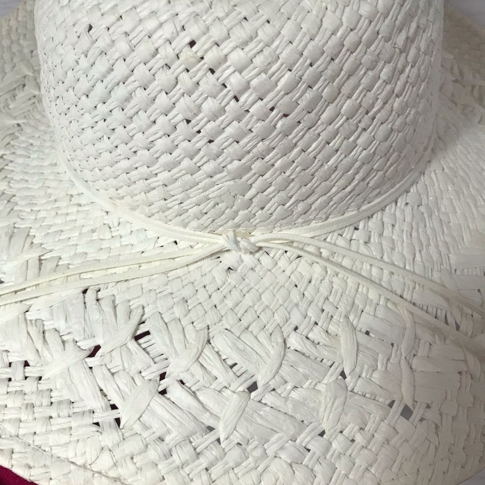 BCBGeneration Beach Hat  - Picture 4 of 8